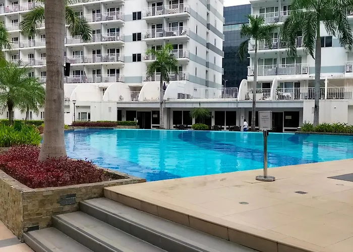 Shell Residences Moa - Josh Staycation