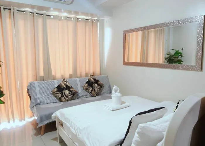 Shell Residences Moa - Josh Staycation *