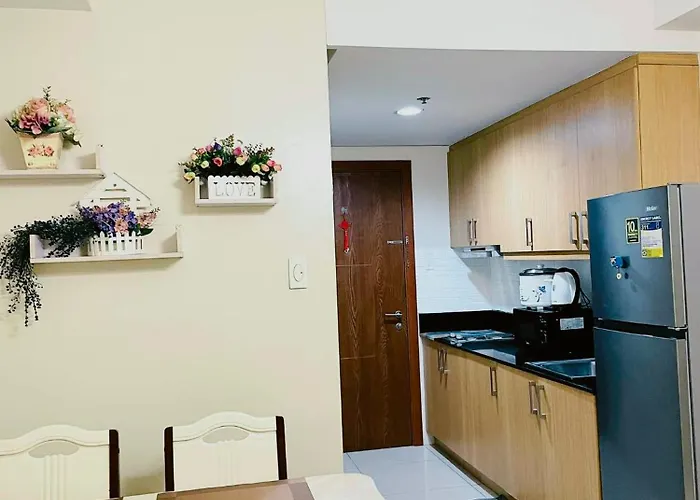 Shell Residences Moa - Josh Staycation * Manila